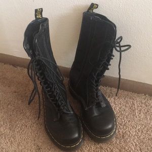 The original Dr. Martens - Black